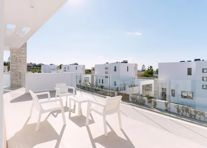 Vila Akamas Luxury *