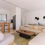 Akamas Luxury *